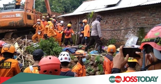 Pascalongsor Di Nganjuk, 7 Warga Masih Dicari Dan 101 Warga Mengungsi ...